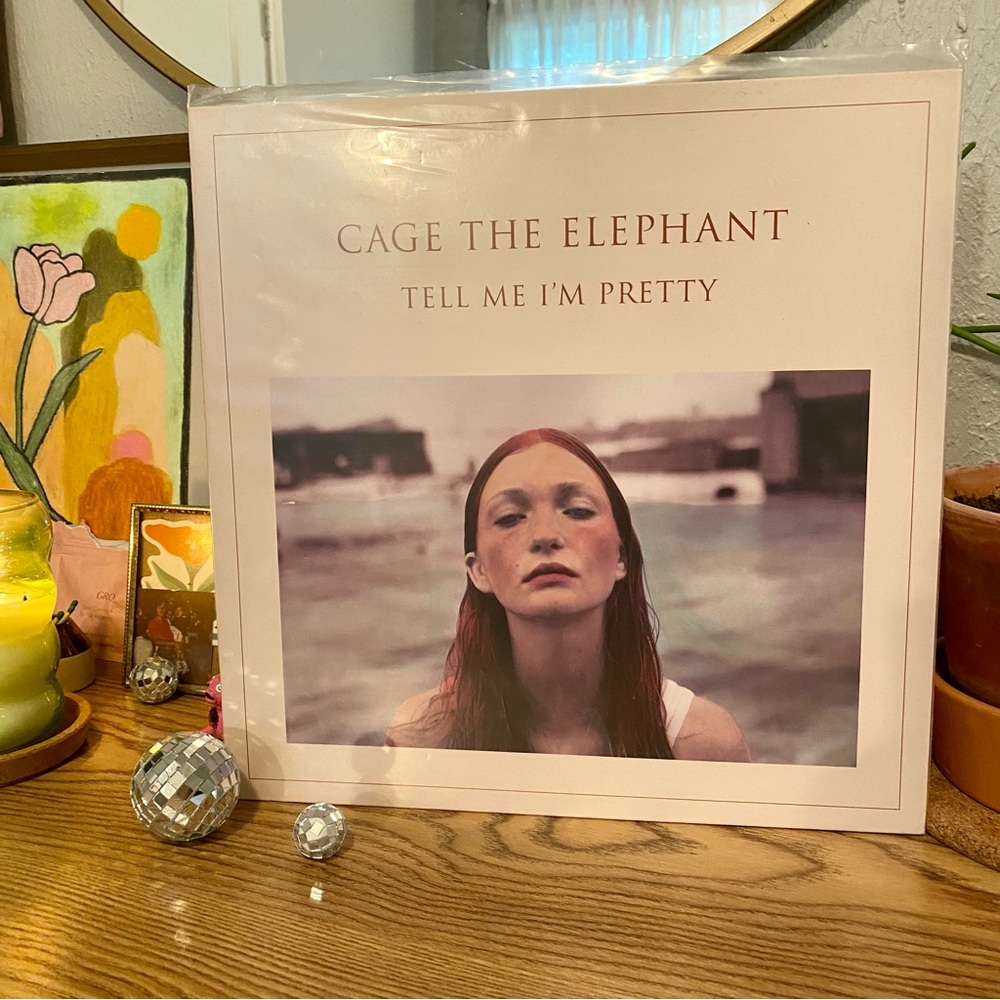 Cage the Elephant ~ Tell me I’m pretty LP